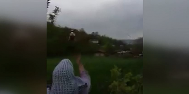 Ambulans helikopteri tarlasına indirmeyen kişi gözaltına alındı