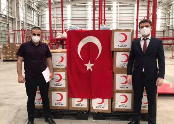 Türk Kızılay’dan Tacikistan’a 50 bin maske