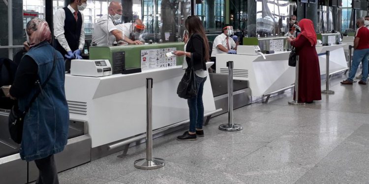 İzmir Adnan Menderes’te uçuşlar başarıyla başladı