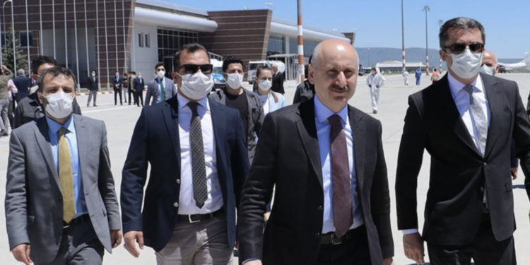 Bakan Karaismailoğlu’ndan Erzurum Havalimanı açıklaması