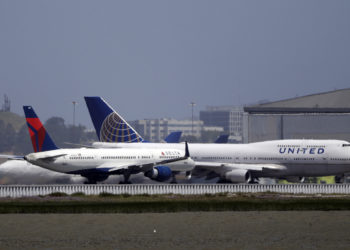 ABD’li havayolları Mike Pence ile görüşecek