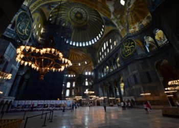 Ayasofya pazar günleri de Ortodoks hristiyanların ibadetine açılır mı?