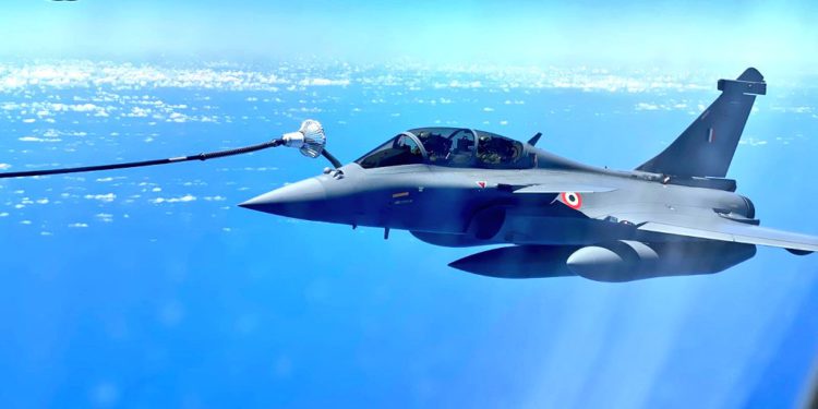 Hindistan ilk 5 Rafale savaş uçağını teslim aldı
