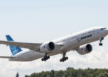 Boeing’in üçüncü 777X’i ilk uçuşu başarıyla tamamladı