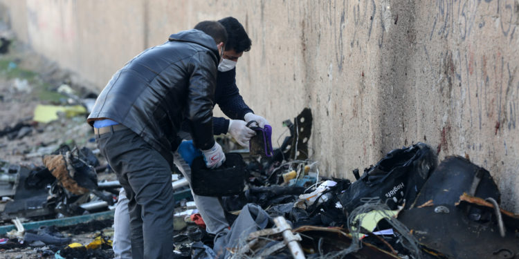 Ukrayna uçağı iki füze ile vuruldu, ilk füzede herkes ölmedi!