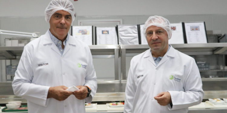 Uçakta sunulan yemekler ne kadar taze?