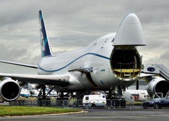 Covid aşısını dağıtmak için 8 bin kargo uçağı lazım