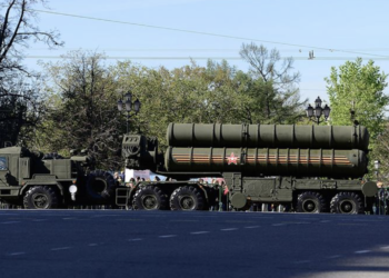 Rusya ülkenin doğusuna S-400 sistemleri sevk edecek