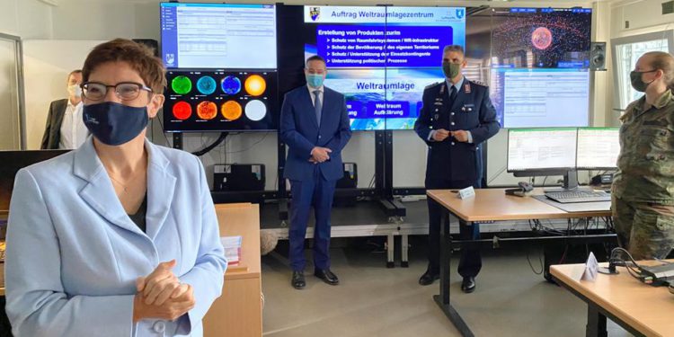 Almanya Havacılık ve Uzay Operasyon Merkezi açıldı