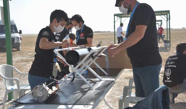 Roket yarışmaları Tuz Gölü’nde başladı