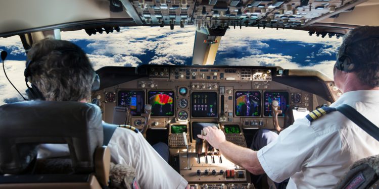 Pilotların kokpitte konuşması neden yasak?