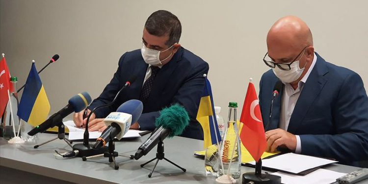 Türkiye ve Ukrayna savunma alanında anlaşma imzaladı