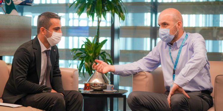 Kadri Samsunlu, örnek taksiciyi ağırladı