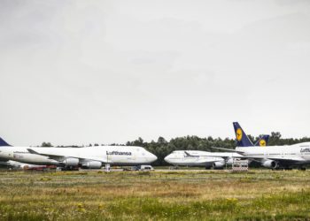 Lufthansa’nın 6 jumbo jeti Hollanda’da “mahsur” kaldı