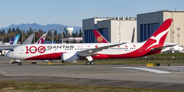 Qantas 100 yaşına girdi