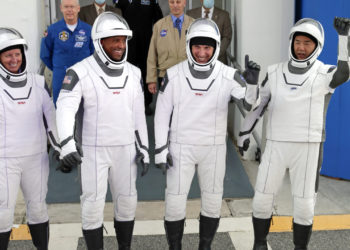 4 astronotu uzaya SpaceX taşıdı