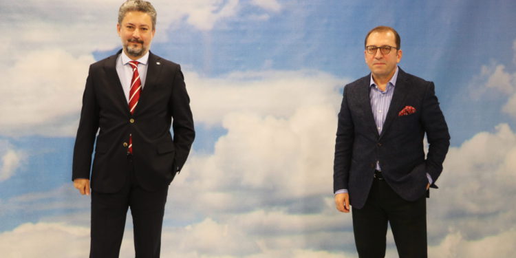 Koronavirüs aşıları uçaklarla nasıl taşınıyor?