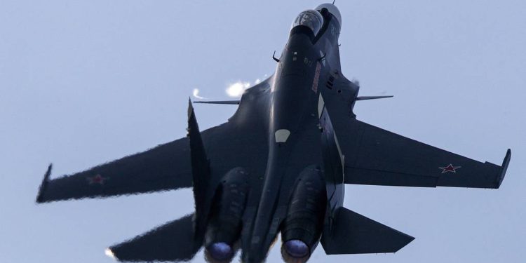 Kazakistan 4 adet Su-30SM savaş uçağı teslim aldı