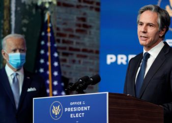 “Türkiye’nin S-400 alımı kabul edilemez”