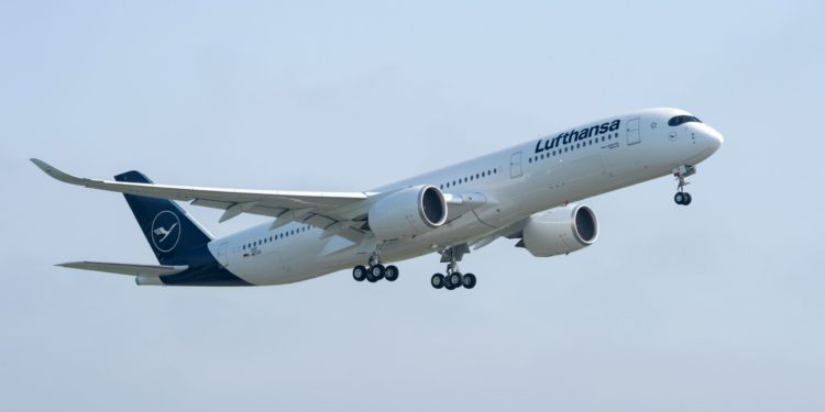 Lufthansa, tarihinin en uzun uçuşuna hazırlanıyor