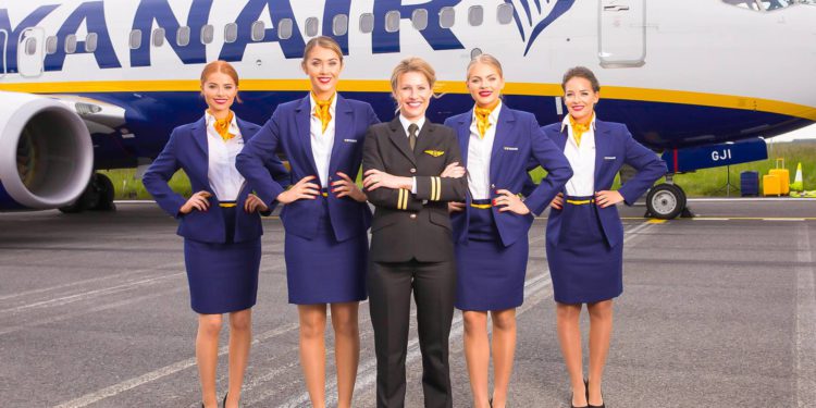 Covid-19 yolcu sayısını yüzde 60,9 düşürdü