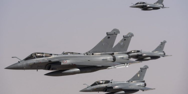 Fransız savaş uçakları Atina’ya geliyor