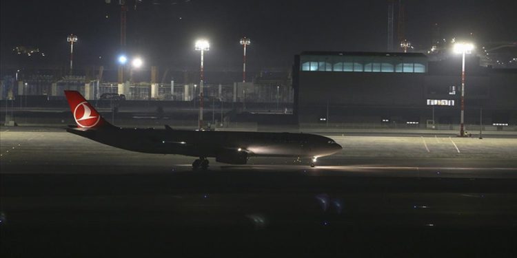 THY uçuşunda sigara içen yolcuya ceza kesildi