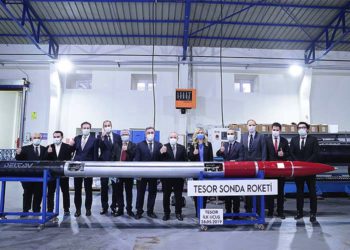 Bakan Varank, hibrit motorlu roketin geliştirildiği tesisleri ziyaret etti