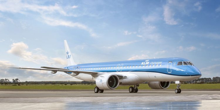 KLM Cityhopper ilk E-195-E2 model uçağını teslim aldı