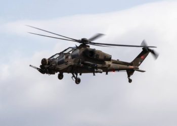 Türk uçak teknisyenlerine Yunan lisansı