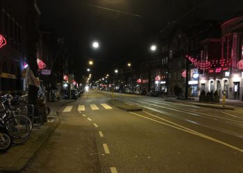 Hollanda’da sokağa çıkma kısıtlaması uzatıldı