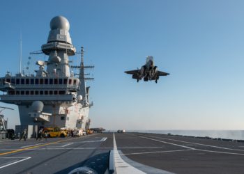 İtalyan uçak gemisi Cavour, F-35B sertifikasını tamamladı