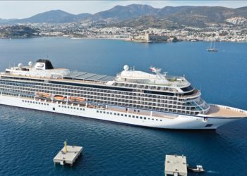 Sezonun ilk kruvaziyeri Bodrum’a geldi