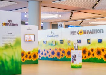 İstanbul Havalimanı’nda otizmli bireylerin resimleri sergileniyor