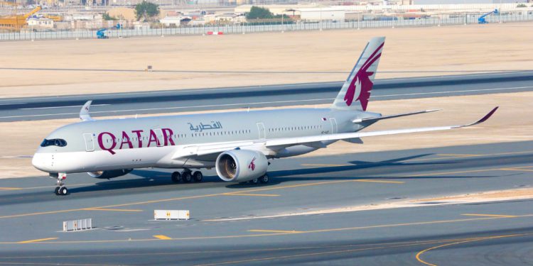 Qatar Airways, ilk tam aşılı uçuşunu yaptı
