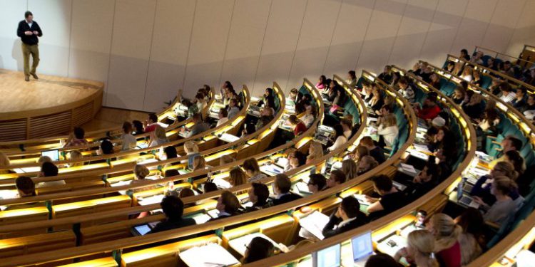 Akademisyenler bilimsel etkinliklerini nasıl artırabilir?