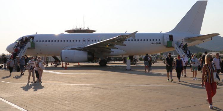 Gazipaşa-Alanya’ya Litvanya’dan ilk uçuş