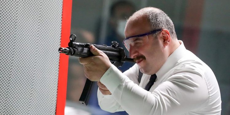 Bakan Varank, Nurol Teknoloji’yi ziyaret etti