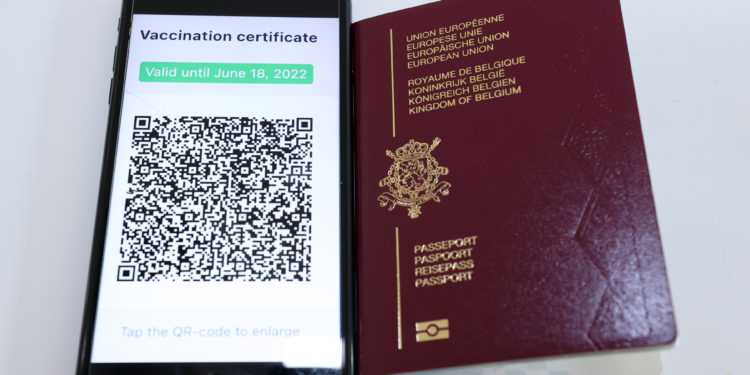 AB’nin Kovid-19 aşı sertifikası yürürlüğe girdi