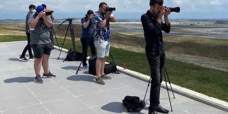 Spotter alanı havacılık tutkunlarını ağırlıyor