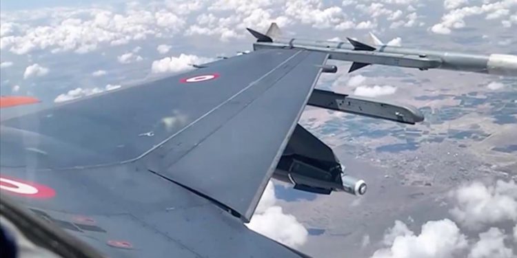 Uçak bombalarının etkinliği milli teknolojiyle artırıldı