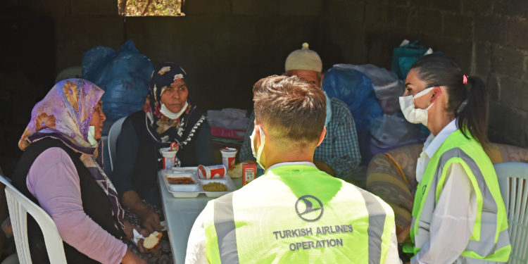 THY’den yangınla mücadeleye tam destek