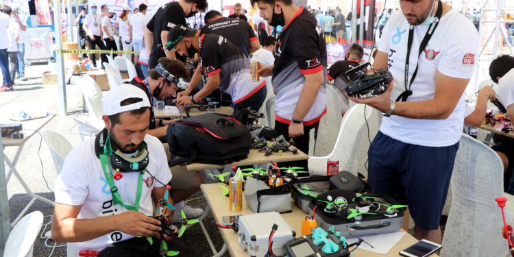 TEKNOFEST’e 4 yılda 21 binden fazla üniversite öğrencisi başvurdu