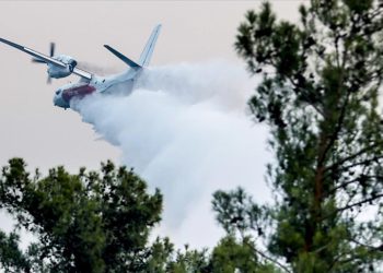 Muğla’daki 6 yangına 6 uçak ve 16 helikopterle müdahale ediliyor