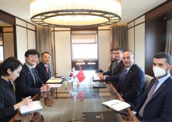 Altay tankı motoru için imzalar atıldı