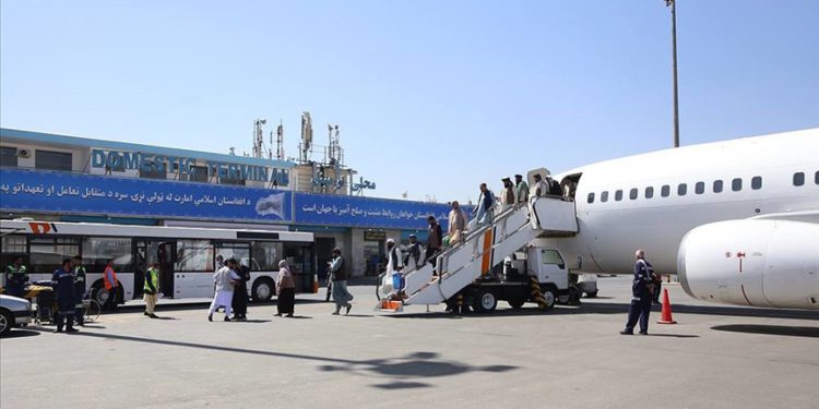 Taliban: Tüm Afganistan halkının pasaport almaya hakkı var