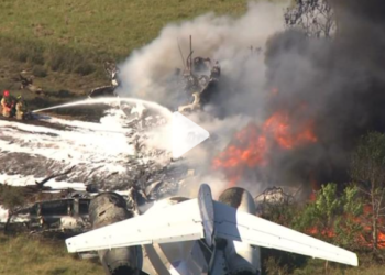 ABD’de pistten çıkıp alev alan uçaktaki 21 kişi kurtuldu