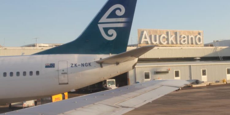 Bagaj görevlileri uyuşturucu baskınında tutuklandı