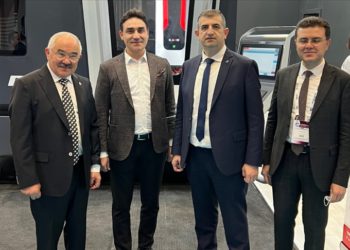 Haluk Bayraktar’dan SAHA EXPO’da Özdemir Bayraktar paylaşımı