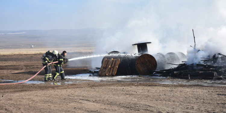 Kars Harakani Havalimanı’nda uçak kazası tatbikatı yapıldı